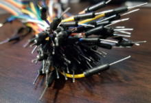 l'iot objets connectés menace informatique protection des informations numériques accès Faire face à l'ennemi blockchain fake news